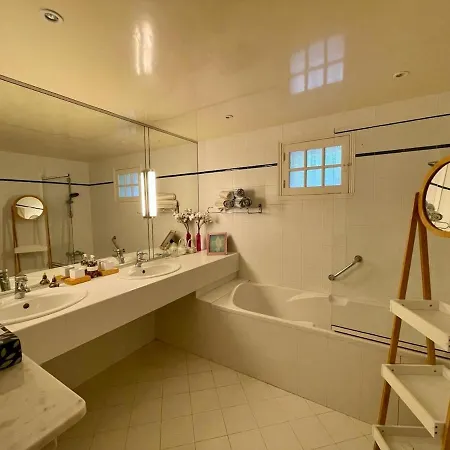 Σπίτι διακοπών Prive 2personnes Avec Piscine, Sauna, Salle De Sport Les Eyzies