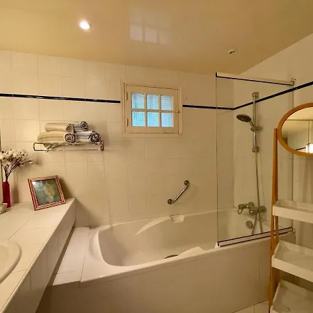 Prive 2personnes Avec Piscine, Sauna, Salle De Sport